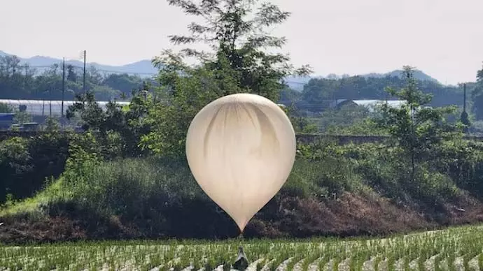 North Korea ने सियोल की ओर फिर से छोड़े गुब्बारे