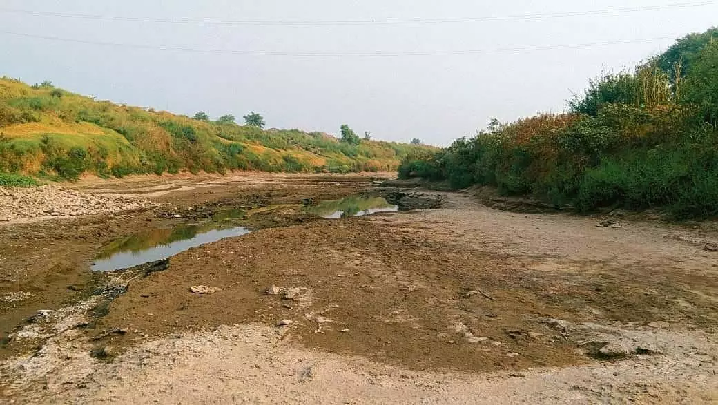 Haryana : बारिश की कमी से घग्गर सूख गई, ट्यूबवेल बेकार