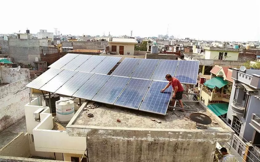 Punjab : पंजाब में सौर ऊर्जा के लिए कम लोग इच्छुक हैं, क्योंकि मुफ्त बिजली उपलब्ध