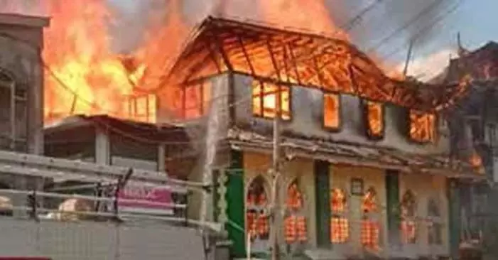 Jammu News: पुराने शहर में भीषण आग मस्जिद और कई इमारतें जलकर खाक