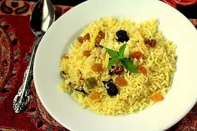 Mango Rice: गर्मियों में लंच में बनाकर खाएं मैंगो राइस, जानें ये टेस्टी रेसिपी