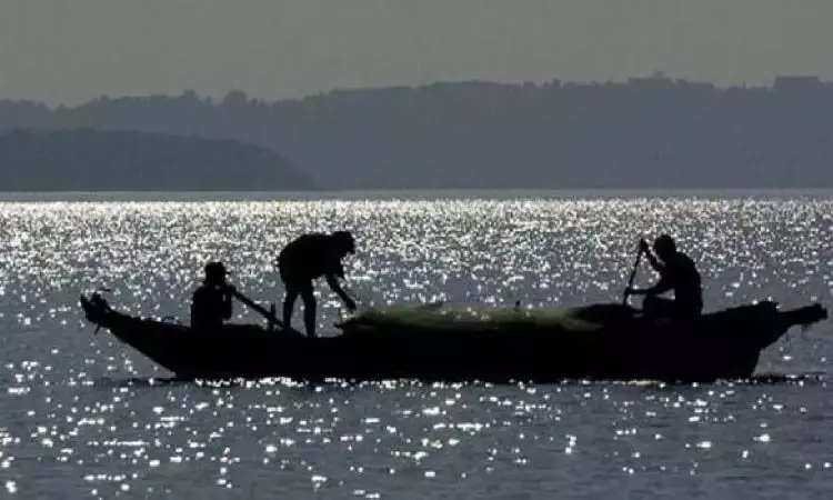 CHENNAI: श्रीलंकाई नौसेना ने अपने जलक्षेत्र में प्रवेश करने पर नागपट्टिनम के 10 मछुआरों गिरफ्तार