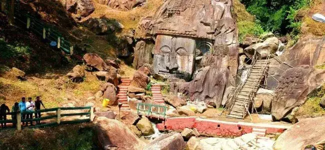 Unakoti Rock Carvings : यह रहस्यमयी तीर्थस्थल मौजूद हैं देवी-देवताओं की 99 लाख 99 हजार 999 मूर्तियां जानिए