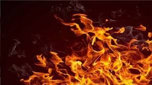 Bokaro : मोमबत्ती से घर में लगी आग, बाल-बाल बचे लोग