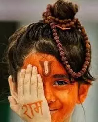 Hindu Tilaka Belief: माथे के अलावा गले पर क्यों लगाया जाता है तिलक, जानिए अद्भुत फायदे