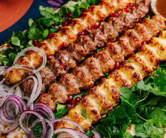 Life Style :  चिकन कबाब और मछली की डिशेज में सरकार ने लगाया बैन