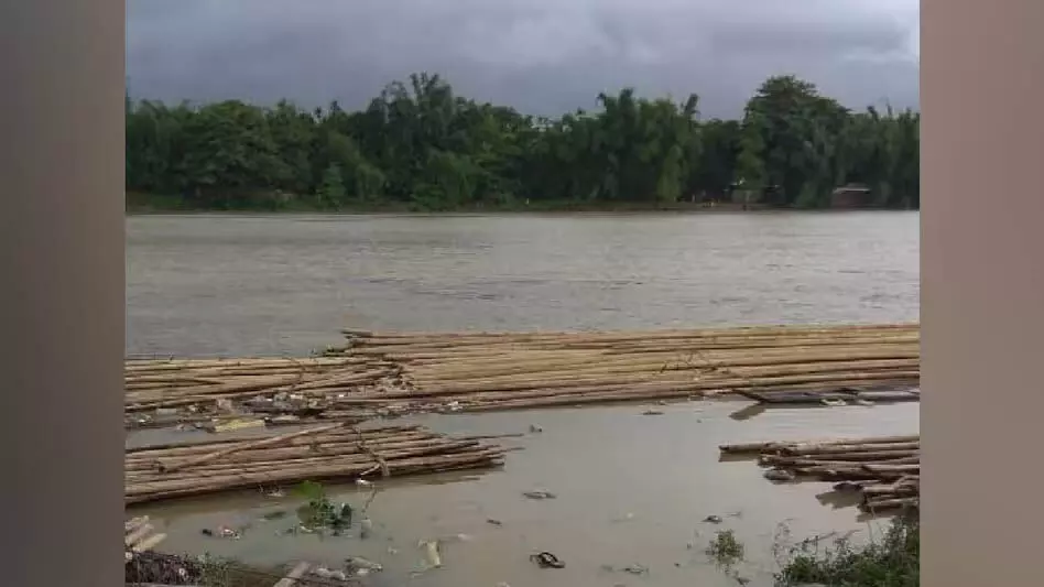 ASSAM NEWS :  करीमगंज में कुशियारा नदी खतरे के निशान से ऊपर पहुंची, 600 से अधिक गांव जलमग्न