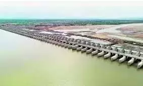 Telangana News: मेडिगड्डा में जलस्तर बढ़ने से अधिकारी चिंतित
