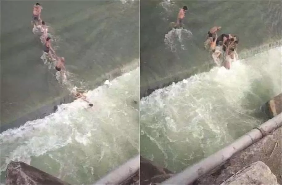VIDEO-नहाते समय अचानक नदी के तेज बहाव में डूब रहे साथी को  युवकों ने मिलकर बचाया