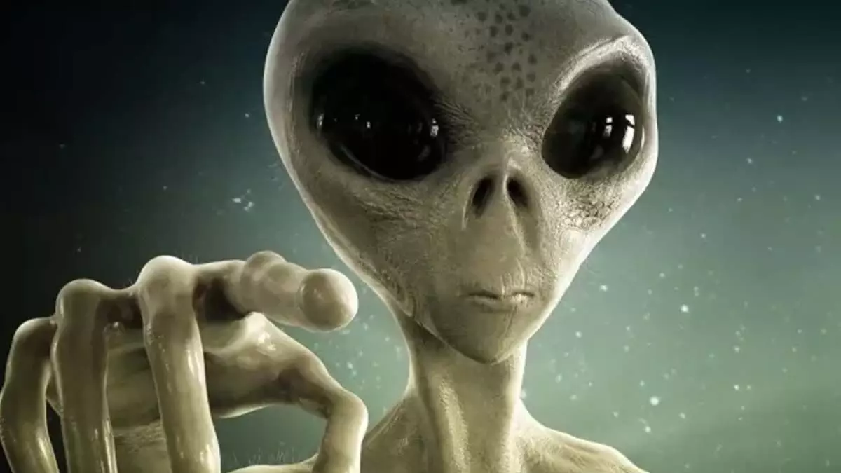 Alien on Earth: क्या इंसानों के बीच छिपकर रह रहे एलियंस?