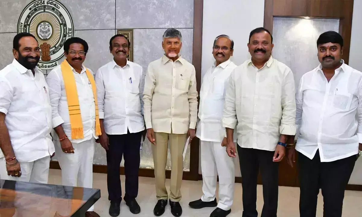 Andhra Pradesh: विधायकों ने वारिकिपुडिसेला एलआईएस में तेजी लाने के लिए सीएम से मदद मांगी