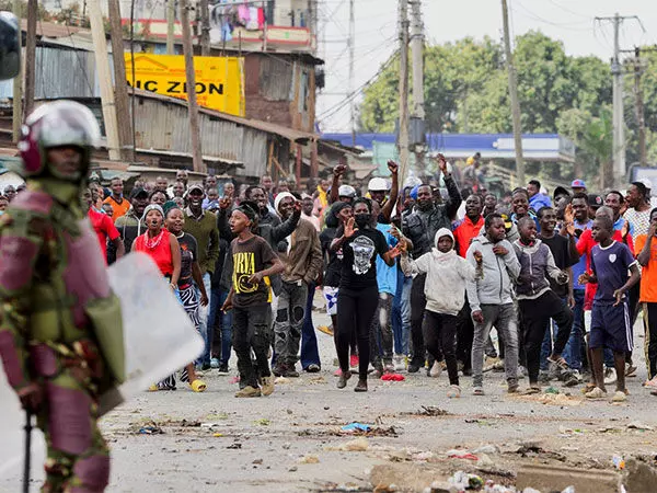 Kenya में नए कर वृद्धि के खिलाफ विरोध प्रदर्शन, लोगों ने संसद की ओर मार्च किया