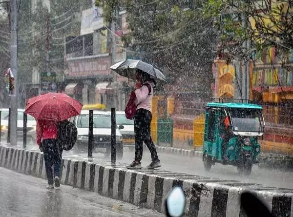 Monsoon Update: झारखंड के सभी जिलों में आज होगी बारिश, जानें कितने दिनों में राज्यभर में पहुंचेगा मानसून
