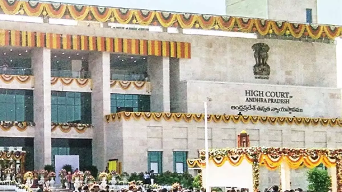 Andhra : आंध्र प्रदेश उच्च न्यायालय ने पूर्व एएजी पोन्नावोलु की सुरक्षा जारी रखने का आदेश दिया