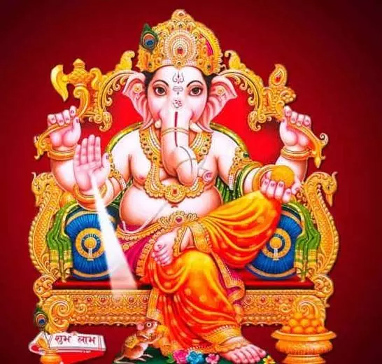 Ganesh Mantra: भगवान गणेश की पूजा के समय करें इन मंत्रों का जप