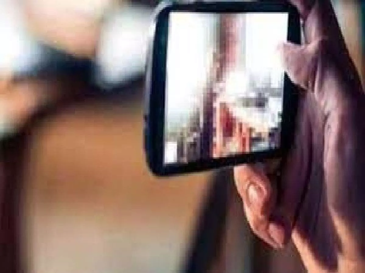Jalandhar: 2 लड़कियों ने वीडियो कॉल पर अश्लील वीडियो बनाकर की ब्लैकमेल