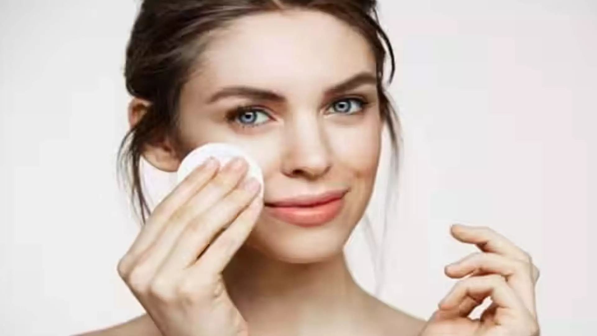 Makeup: इस तरह करें मेकअप से पहले अपनी स्किन को तैयार सही लुक