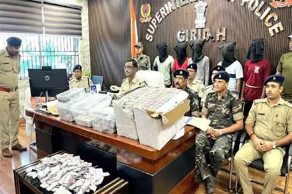 Giridih : 14.15 लाख रुपये के अवैध लॉटरी टिकटों के साथ पांच गिरफ्तार