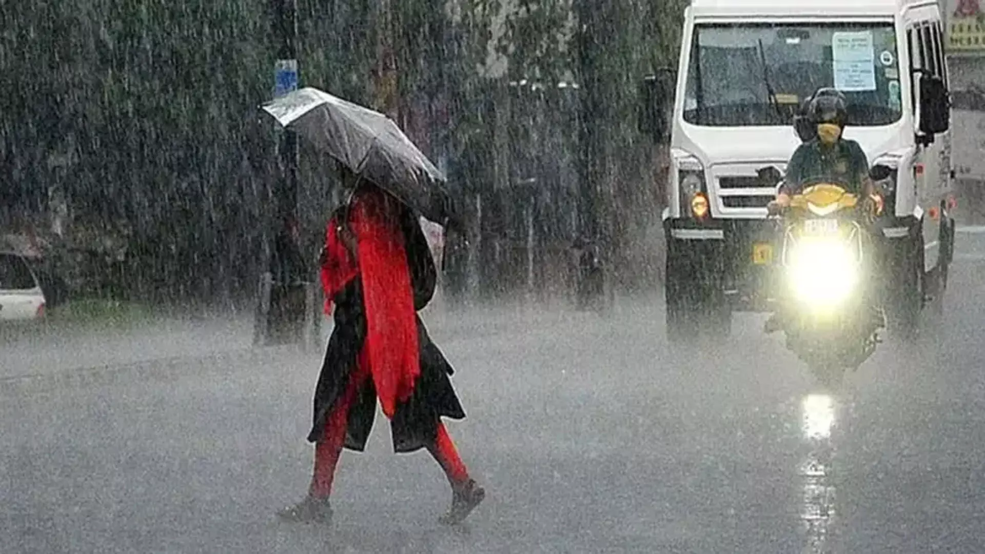 Kerala में मानसून का कहर: अलपुझा, कन्नूर, इडुक्की में भारी बारिश