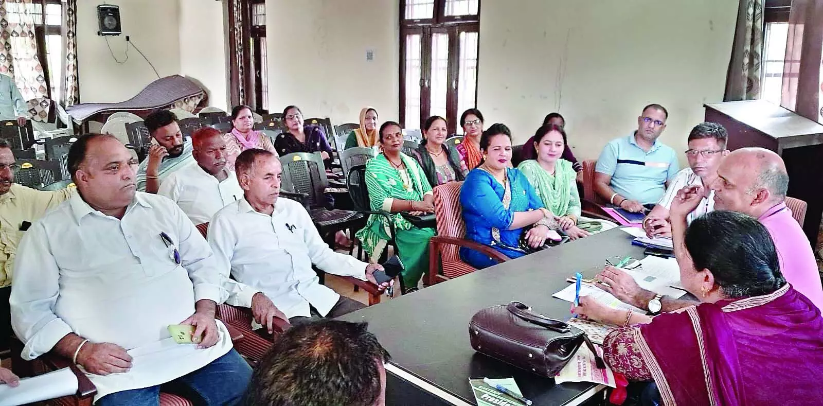 Gagret Panchayat समिति सचिवों को भेजेगी नोटिस
