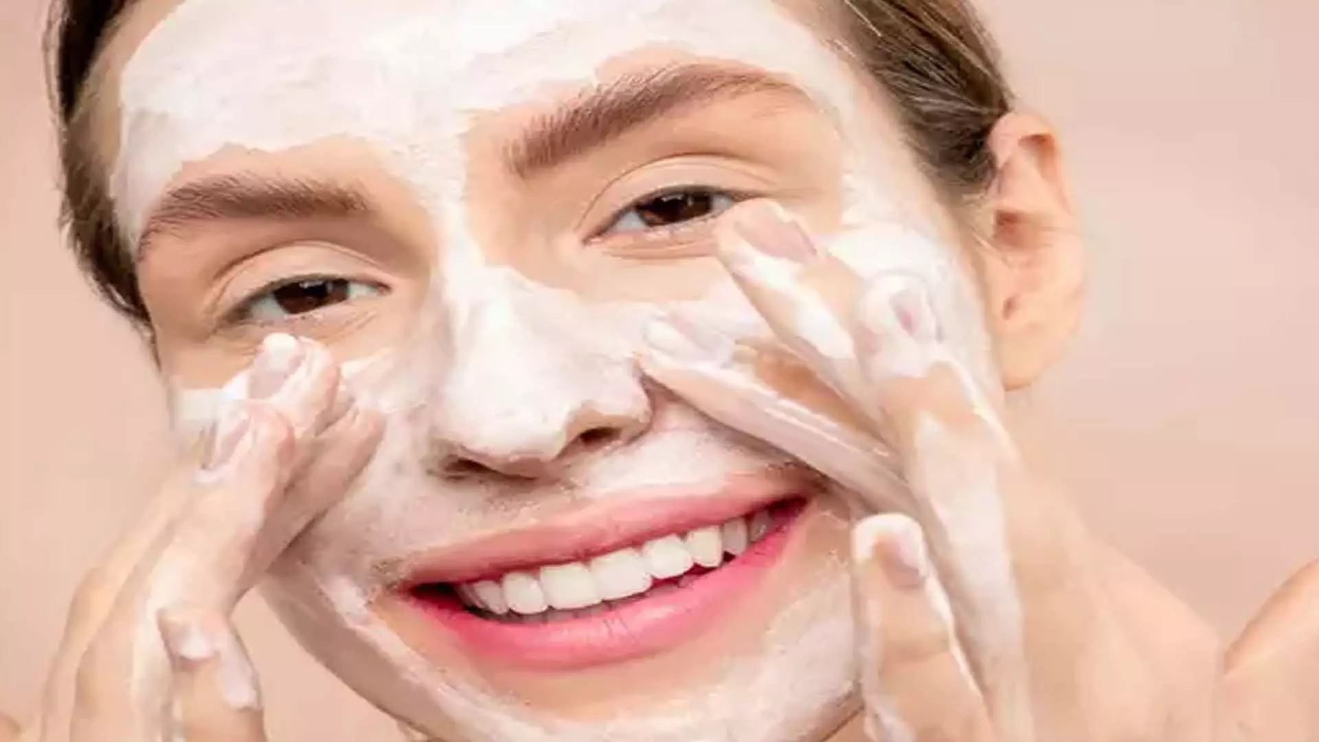 Face Wash: फेस वॉश की जगह आजमाए ये घरेलू नुस्खें मिलेगी साफ और ग्लोइंग स्किन