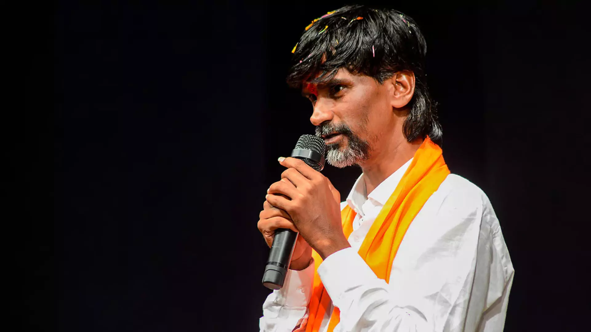 Maratha आरक्षण कार्यकर्ता मनोज जरांगे पाटिल ने कहा, अकेले लड़ रहा हूं लड़ाई