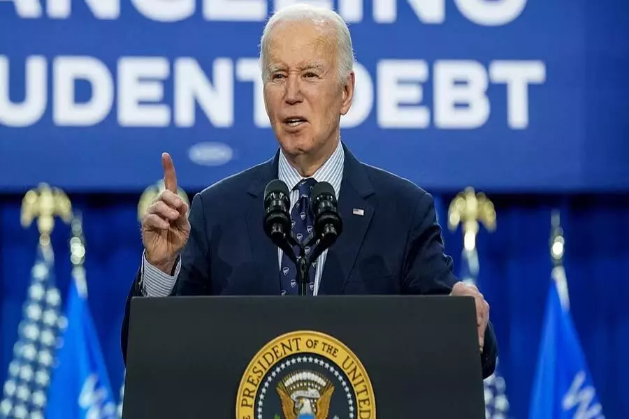 Joe Biden ने समलैंगिक यौन संबंध के लिए सेना द्वारा दोषी ठहराए गए अमेरिकी दिग्गजों को क्षमा करने की प्रक्रिया की घोषणा की