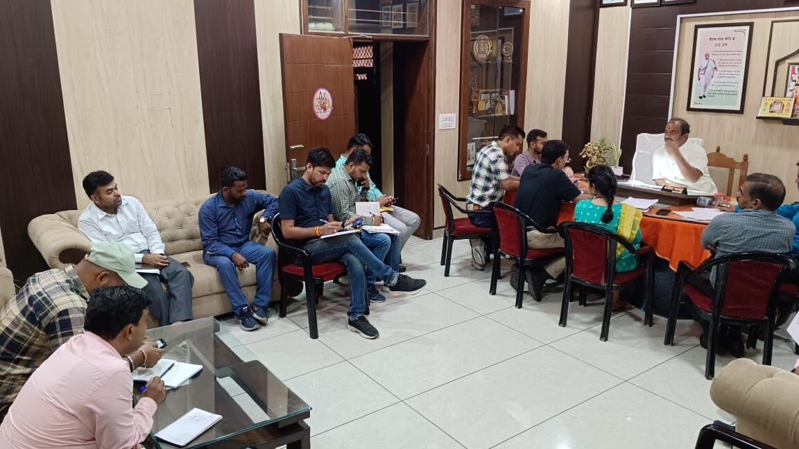 Bhilwara: अतिवृष्टि से बचाव की तैयारी हेतु बैठक आयोजित, संबंधित अधिकारियों को किया निर्देशित