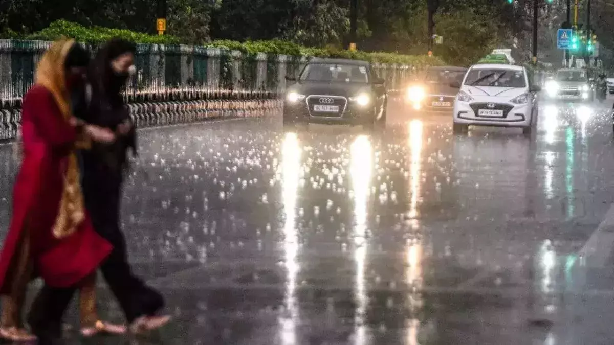Delhi News:  उमस भरी गर्मी से मिली राहत, दिल्ली-एनसीआर में झमाझम बारिश