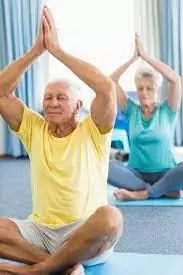 yogasanas:बुजुर्गों के लिए बेहतरीन  योगासन,रखेंगे फिट एंड फाइन