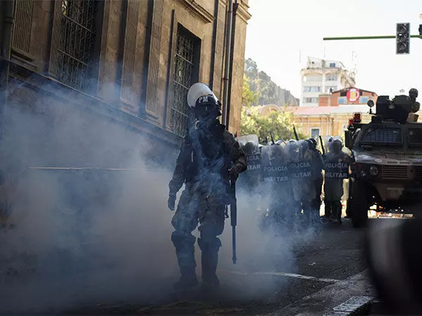 Bolivia: तख्तापलट की कोशिश विफल होने के बाद राष्ट्रपति ने लोगों को धन्यवाद दिया, सैनिक बैरकों में वापस लौटे