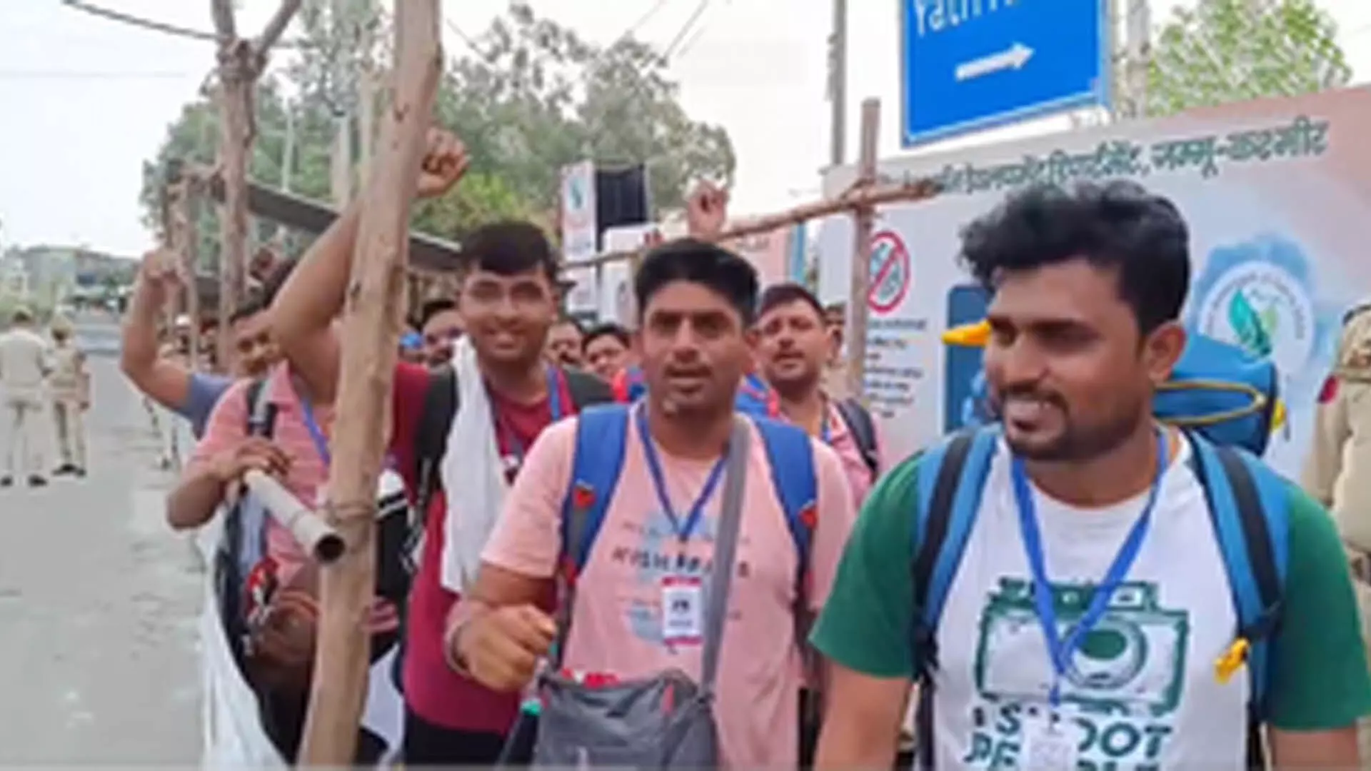 Jammu News: अमरनाथ यात्रा तीर्थयात्रियों का पहला जत्था शुक्रवार को कश्मीर पहुंचेगा