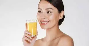 Juice For Glowing Skin: जानिए स्किन को निखारने के लिए घर पर कौन सा जूस पिए