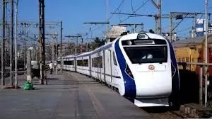 Train Passengers: ट्रेन यात्रियों को बड़ा झटका वंदे भारत समेत 22 ट्रेनें रद्द
