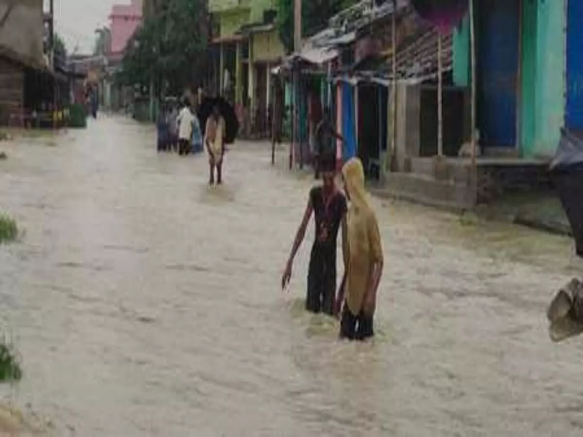 Bihar:  बिहार में हरदी नदी उफन पर , सीतामढ़ी के कई गांवों में घुसा बाढ़ का पानी