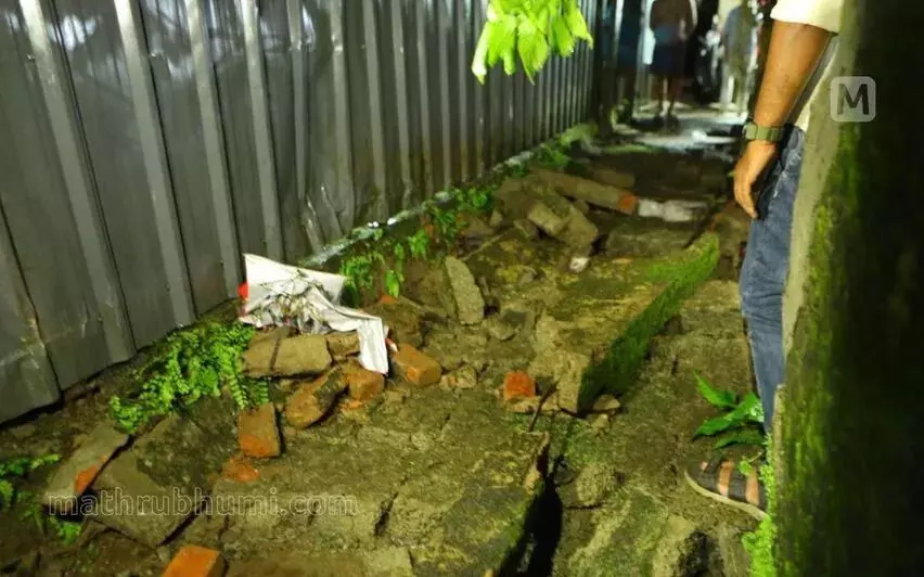 KERALA NEWS : अलप्पुझा में दीवार गिरने से किशोर की मौत
