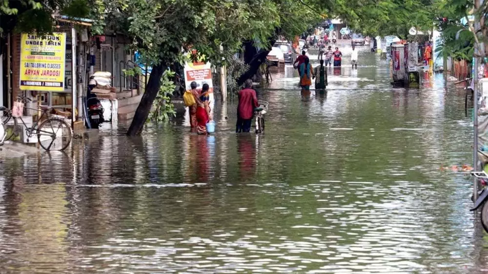 Gujarat : मौसम विभाग ने जारी किया नेवकास्ट बुलेटिन, अगले तीन घंटे तक बारिश का अनुमान