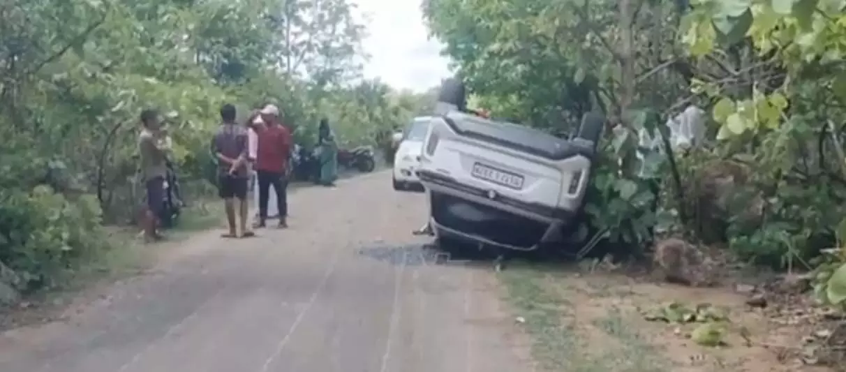 Telangana News: ड्राइवर द्वारा तेंदुआ देखे जाने के बाद कार पलटने से महिला की मौत