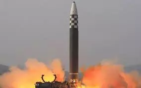 World News: कई मुखास्त्र ले जाने में सक्षम मिसाइल का सफलतापूर्वक परीक्षण
