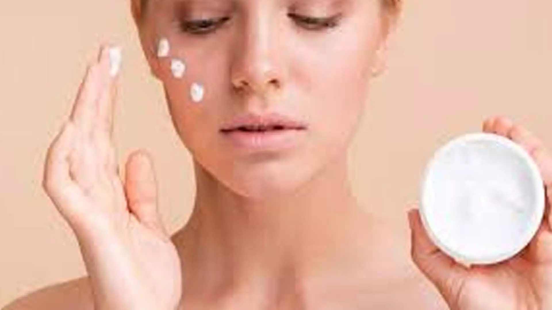 Skin Oil Free: गर्मियों में स्किन को ऑयल फ्री रखने के लिए दें इन बातों पर ध्यान