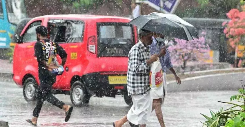 KERALA NEWS : केरल में बारिश 6 जिलों में सभी शैक्षणिक संस्थानों में छुट्टी