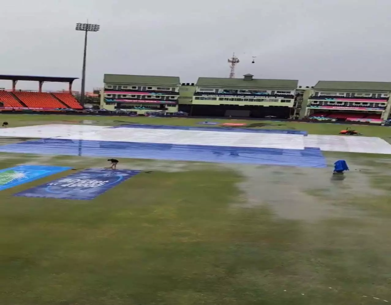 India vs England T-20 मैच के बीच रूकावट बना बारिश, देखें VIDEO...