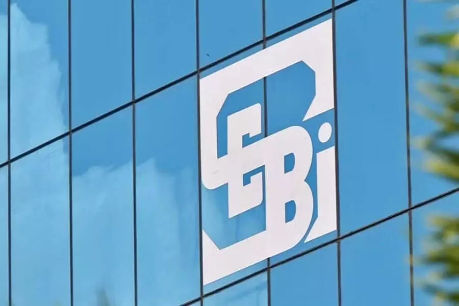 SEBI ने वित्तीय प्रभावितों के उपयोग पर नियम कड़े किए