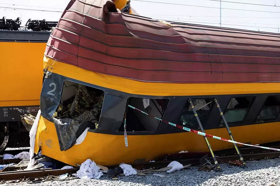 Slovak ट्रेन दुर्घटना में पांच लोगों की मौत, कम से कम पांच अन्य घायल