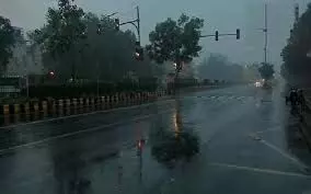 Dehradun:मसूरी और देहरादून में झमाझम बारिश शुरू, गर्मी से मिली राहत
