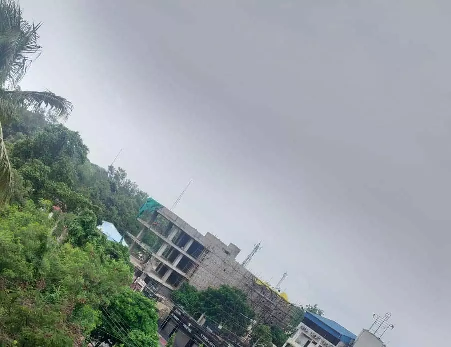 Raipur में हुई बारिश, आज दिनभर छाए रहेंगे बादल