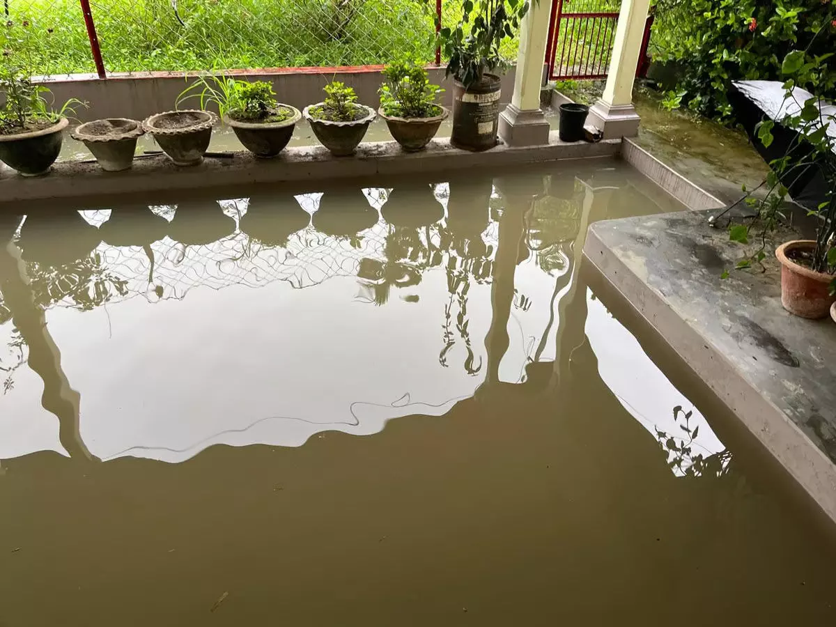 Assam news :  भारी बारिश के कारण डिब्रूगढ़ में भीषण जलभराव, दैनिक जीवन प्रभावित