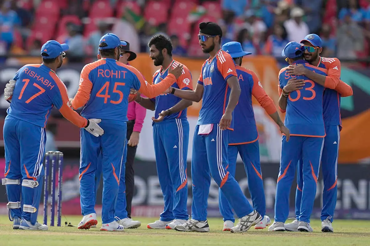 Sport News: रोहित, सूर्या, अक्षर ने भारत को फाइनल में पहुंचाया