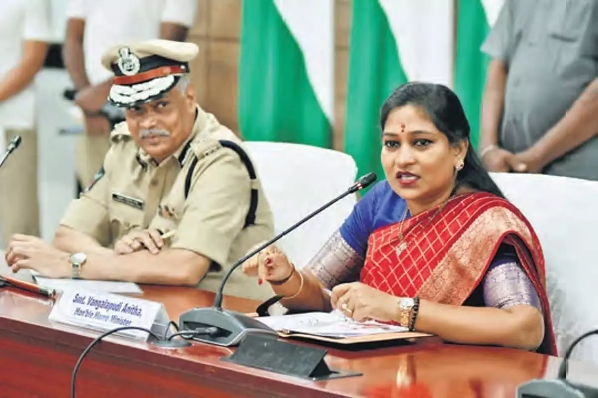 Andhra : टीडीपी सरकार पुलिस कल्याण, महिला सुरक्षा को प्राथमिकता देती है, गृह मंत्री अनिता ने कहा