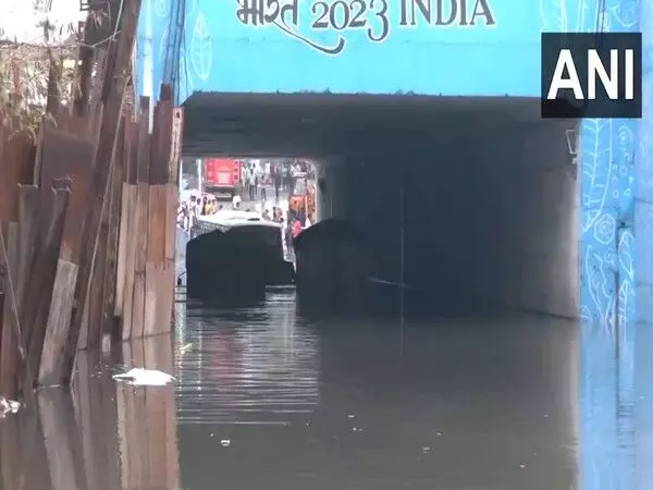 Delhi सरकार भारी बारिश और जलभराव को लेकर आपात बैठक करेगी: अधिकारी